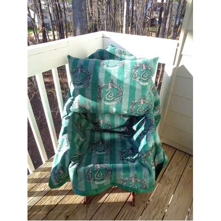 Harry Potter Slytherin House Crest Blanket and Pillow Set - Single Large Pillow thumb