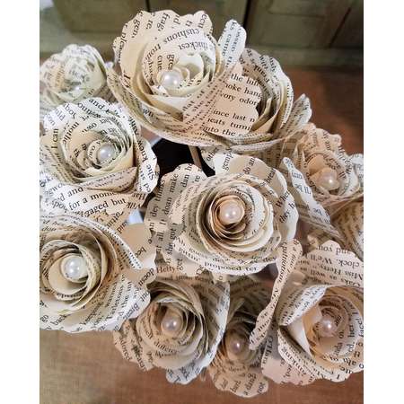 12 Book Page Outlander Flowers / Wedding / Birthday / Baby Shower / Anniversary Diana Gabaldon Book Page Flowers thumb